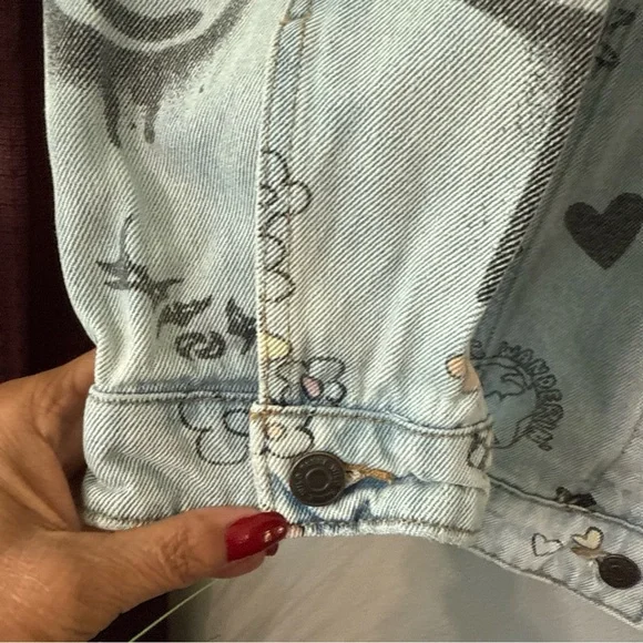 RB1 Wild fable distress denim graffiti jacket size small - Picture 5 of 10